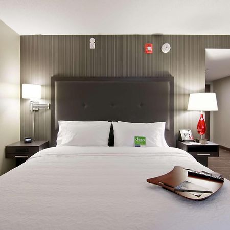 Hampton Inn & Suites By Hilton Toronto Маркем Экстерьер фото