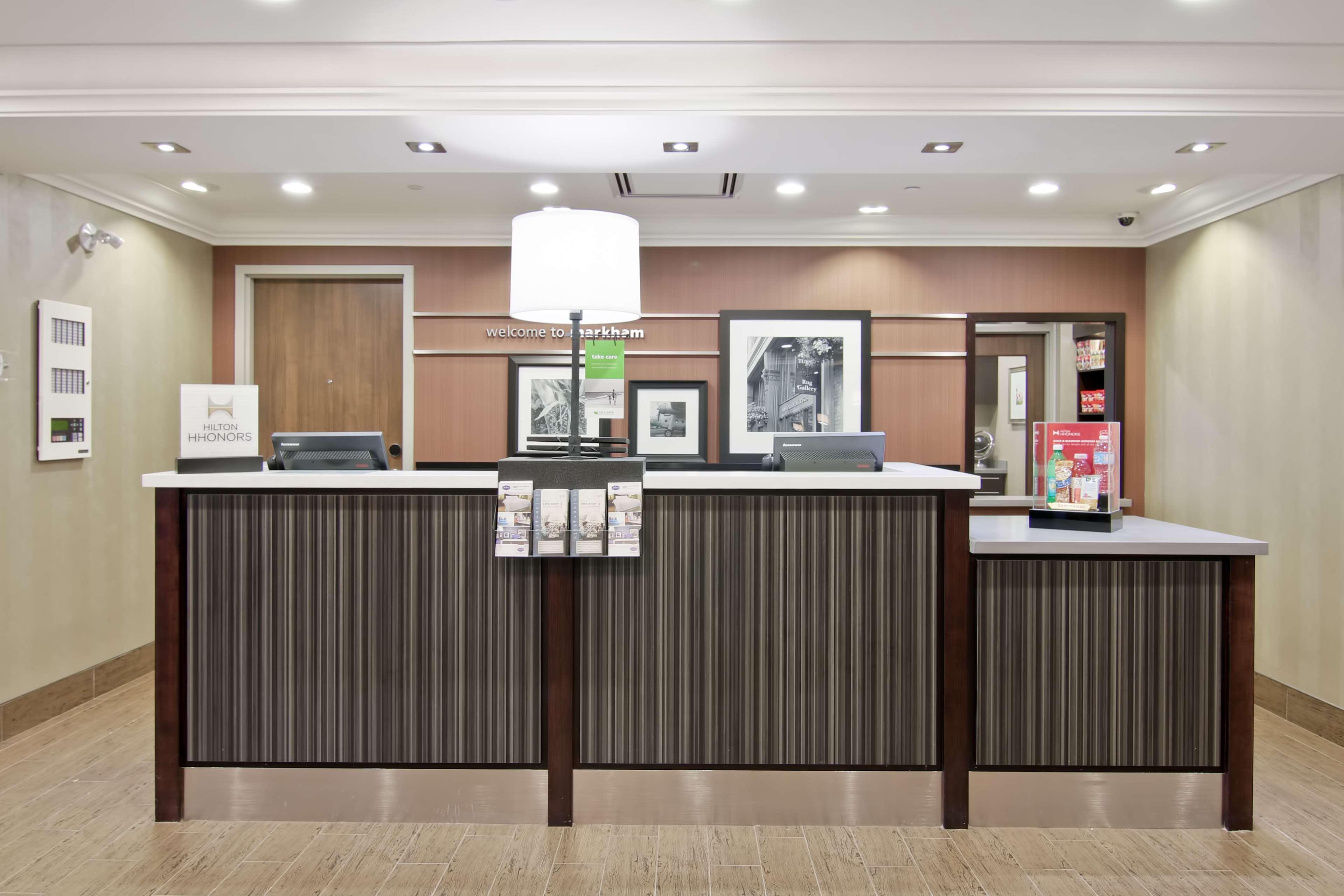 Hampton Inn & Suites By Hilton Toronto Маркем Экстерьер фото