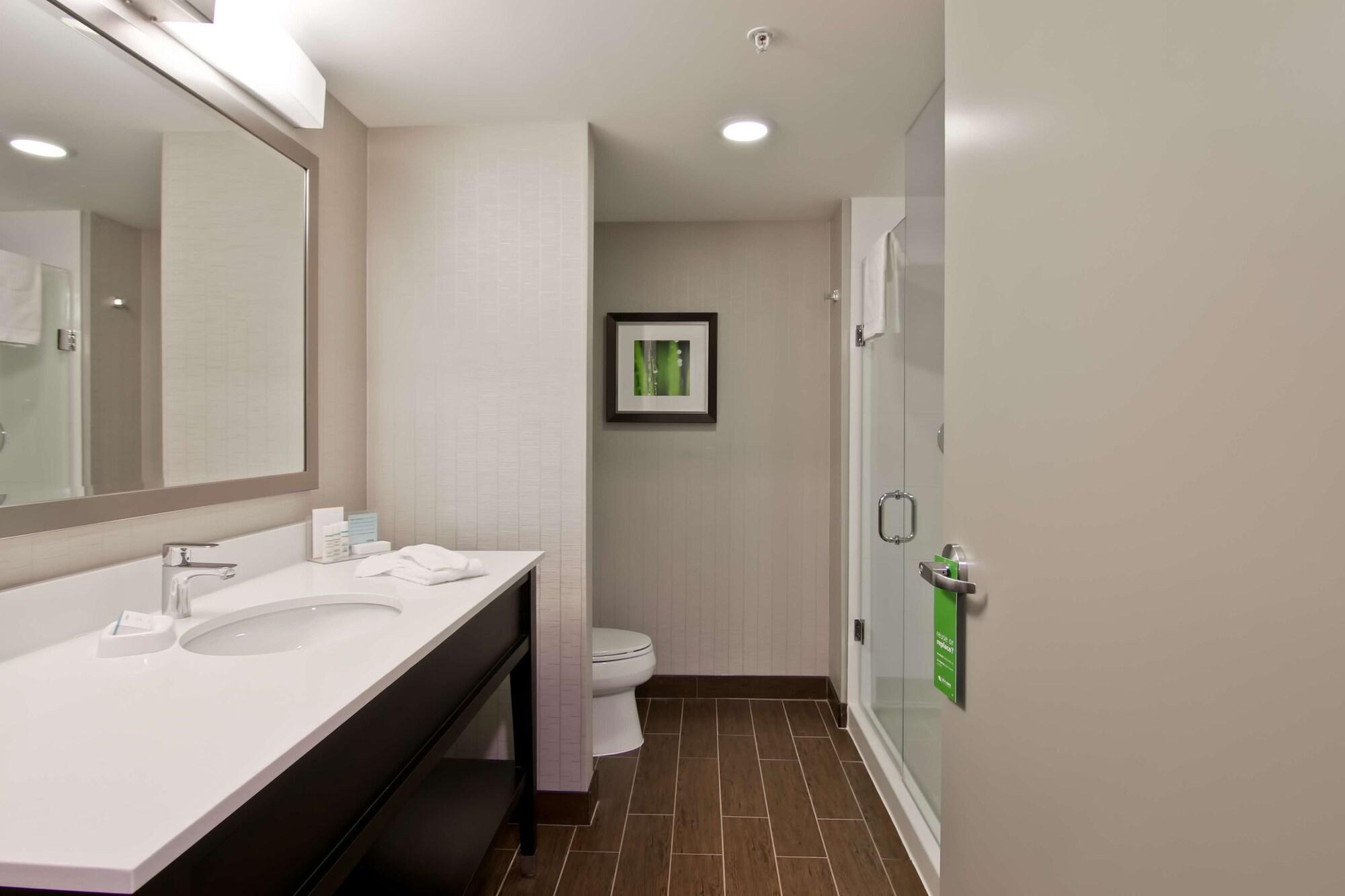 Hampton Inn & Suites By Hilton Toronto Маркем Экстерьер фото