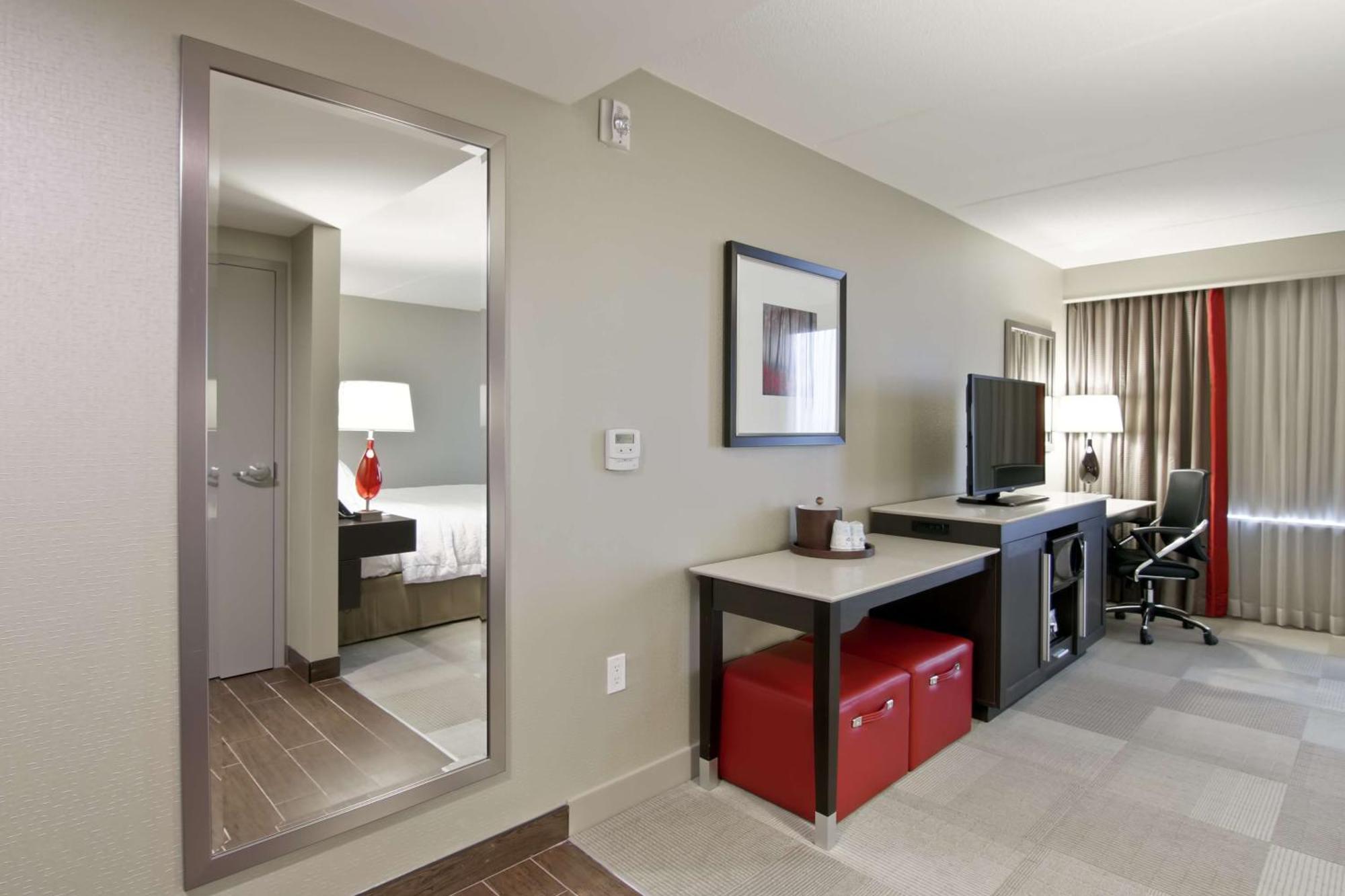 Hampton Inn & Suites By Hilton Toronto Маркем Экстерьер фото