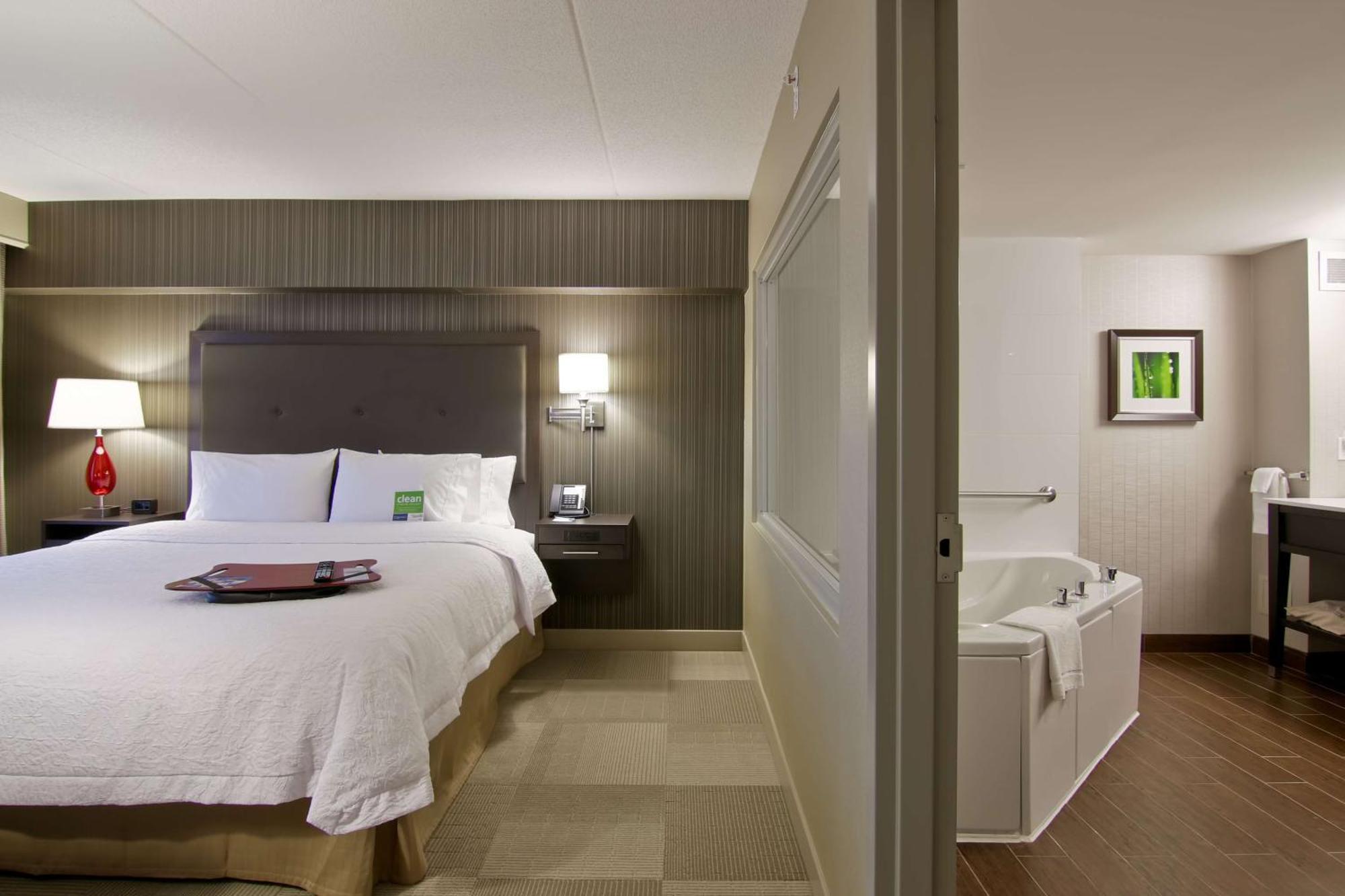 Hampton Inn & Suites By Hilton Toronto Маркем Экстерьер фото